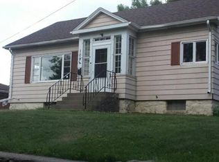 109 3rd St NW, Chisholm, MN 55719