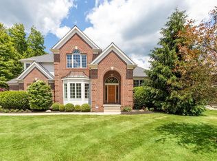 7233 Castle Pine Dr, Solon, OH 44139