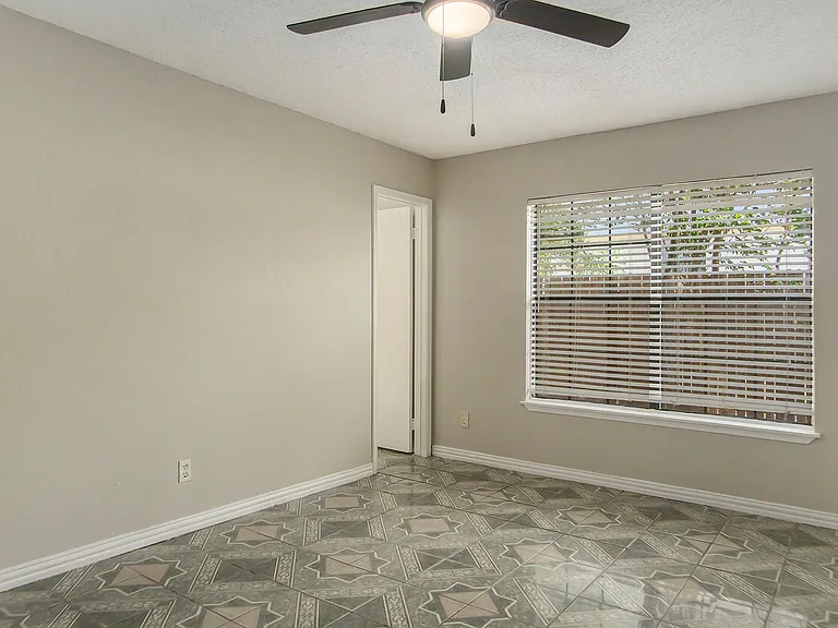 2541 Galemeadow Dr — Photo 13