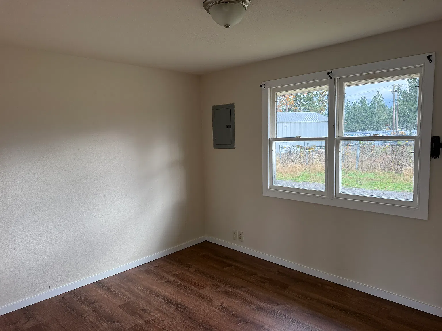 1 bed, 850 sqft, $1,150 — Photo 3