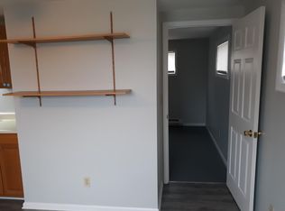96 Jay St #B, Mill Hall, PA 17751