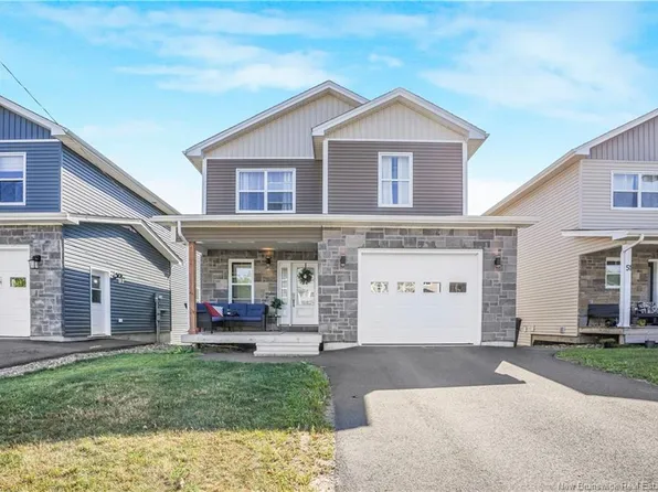 45 Weavers Way, Fredericton, NB E3A 3P8