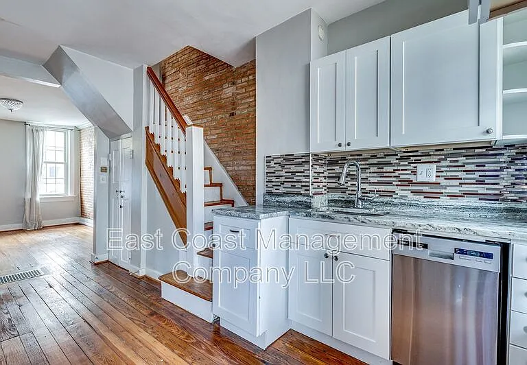 1214 Battery Ave — Photo 1
