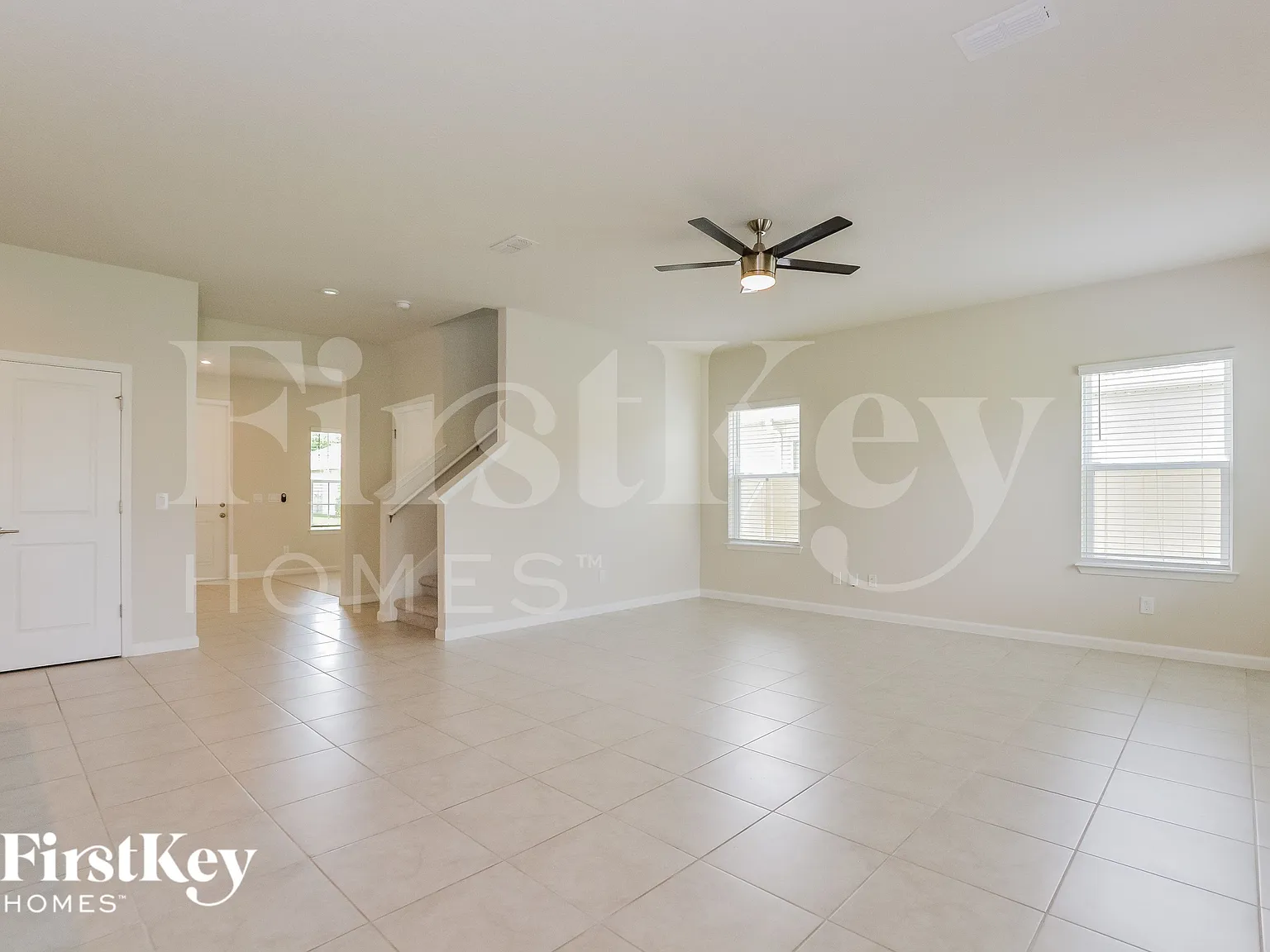 3 bed, 2.5 bath, 2409 sqft, $2,605 — Photo 3