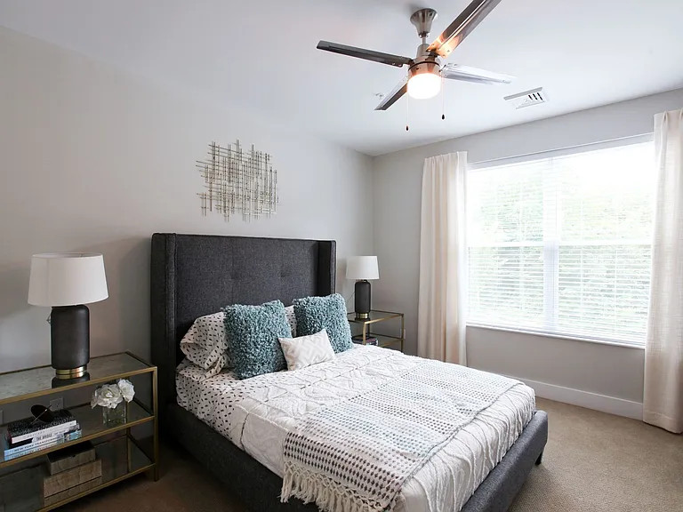 Excelsior Park Apartments — Photo 42
