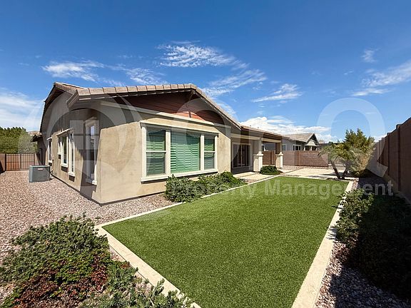 5th image of 3469 E Orleans Dr