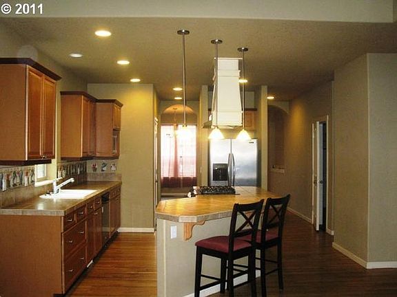 3rd image of 4107 NE 48th Ave