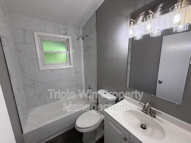 63 Patricia Pl — Photo 19