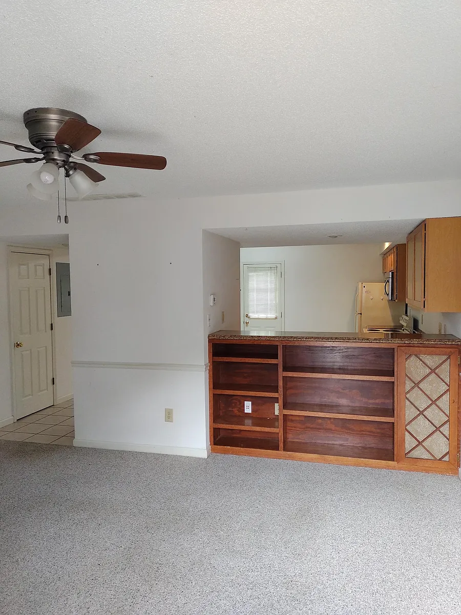 Building Photo - 862 E Sherwood Hills Dr