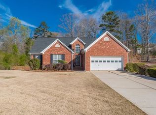 6885 Valley Forest Dr, Cumming, GA 30041