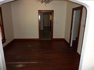 3rd image of 420 E Pine St