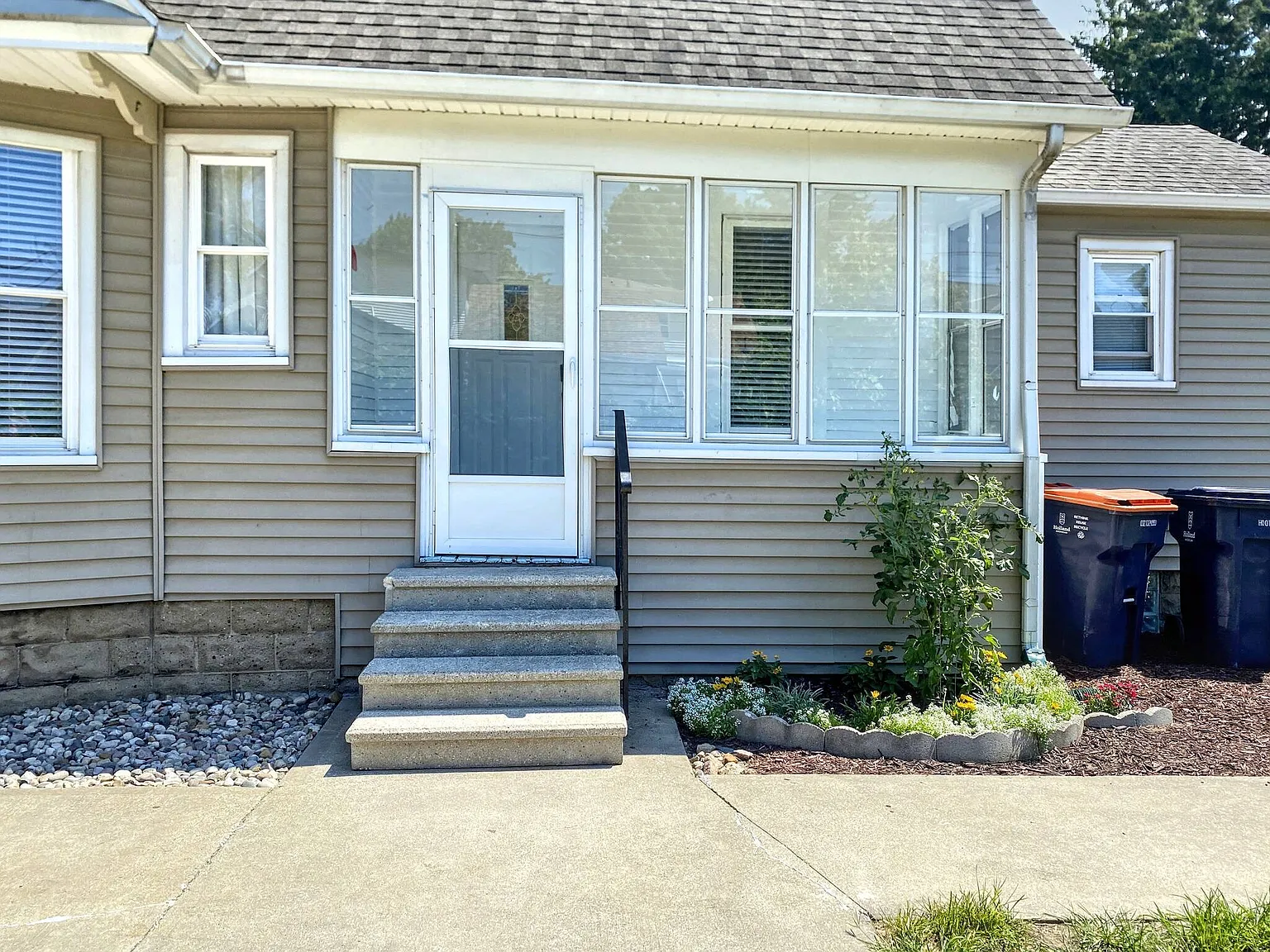 4 bed, 1400 sqft, $2,600 — Photo 4