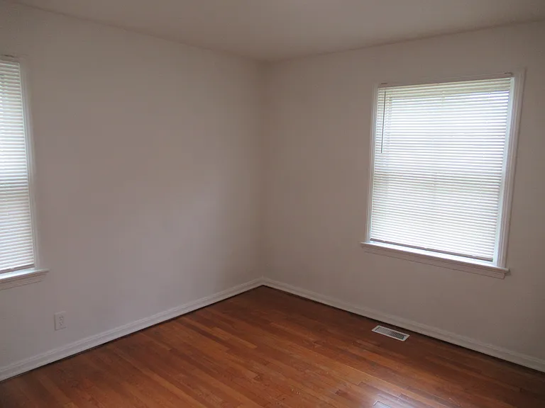 86 Cowles Ave — Photo 25