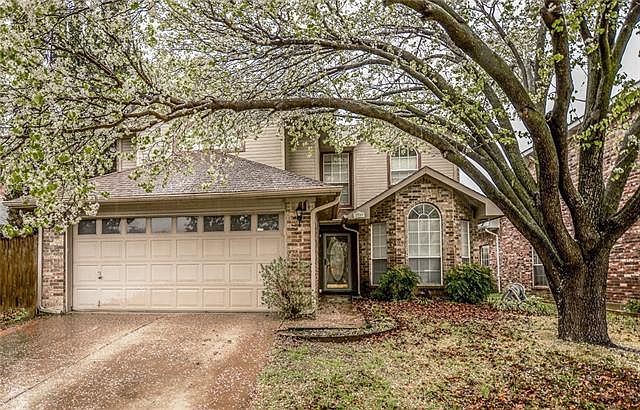 1st image of 2321 Oakcrest Dr