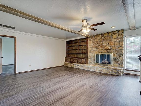5th image of 629 Ottawa Pl