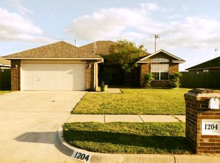 1204 Dawn Ave, Yukon, OK 73099