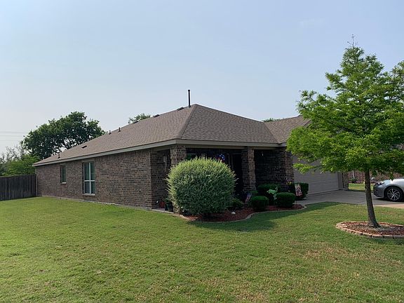 2nd image of 3101 Palo Pinto Dr