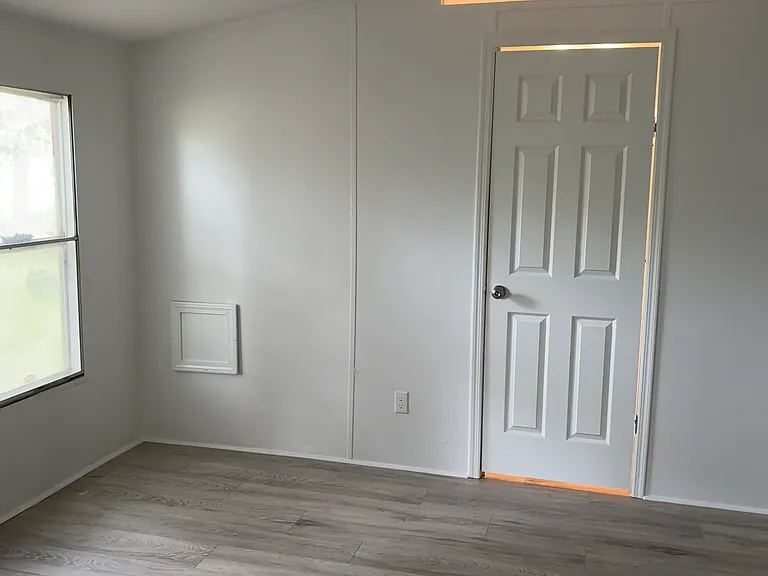 214 Pierce Dr — Photo 6