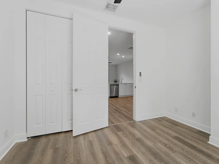 104 Jesup Ln #104 — Photo 12