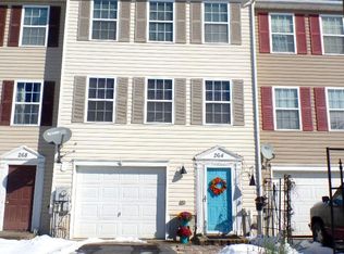 264 Topaz Ln, Inwood, WV