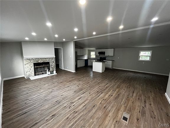 5th image of 1450 Lamoy Rd