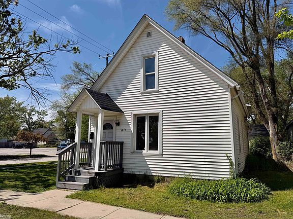 4th image of 1217 Rawlins St
