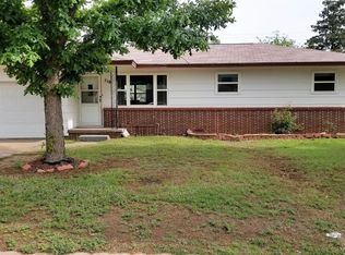 119 W Spruce St, Liberal, KS 67901