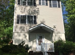 36 Jefferson Trl, Hopatcong, NJ 07843