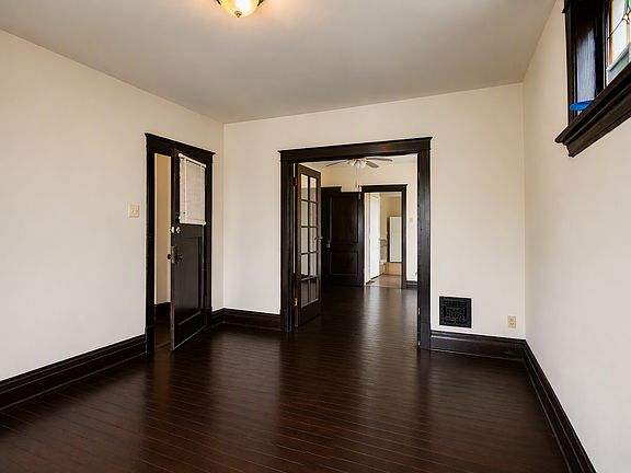 3rd image of 4601 Wilcox Ave APT 2E
