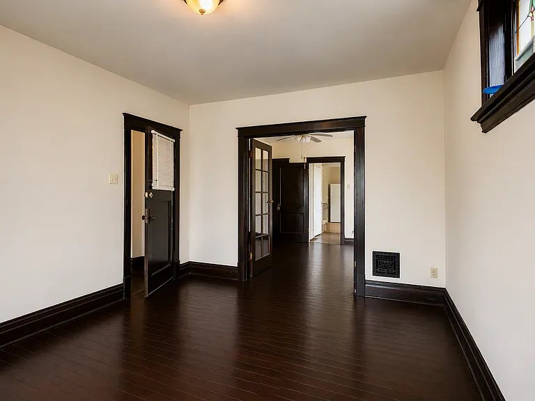 4601 Wilcox Ave #2E — Photo 3
