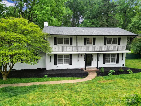 7531 Linda Lake Dr, Charlotte, NC 28215