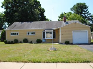 12 Conway Rd, Manchester, CT 06042