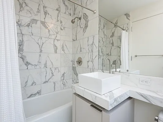 Sold by Sotheby's International Realty | media 34