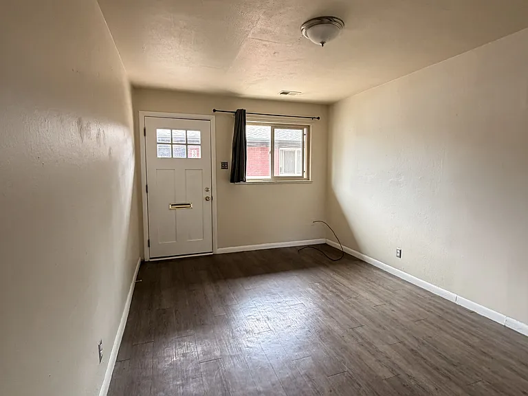 3038 N Williams St — Photo 3