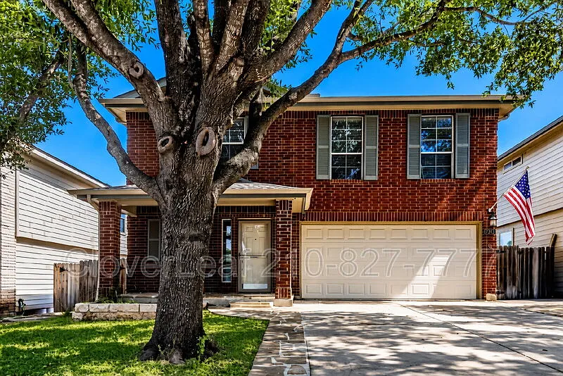 3 bed, 2.5 bath, 1958 sqft, $1,975 — Photo 3