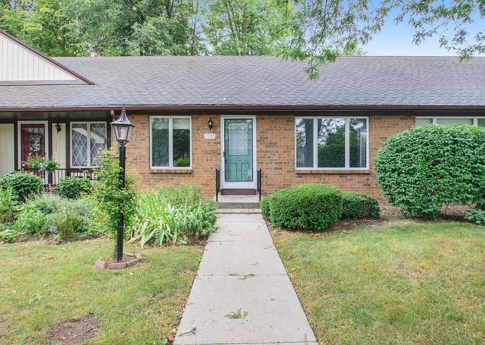 1st image of 2345 Radcliff Dr SE