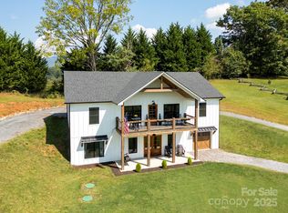 100 Kinloch Ln, Clyde, NC 28721