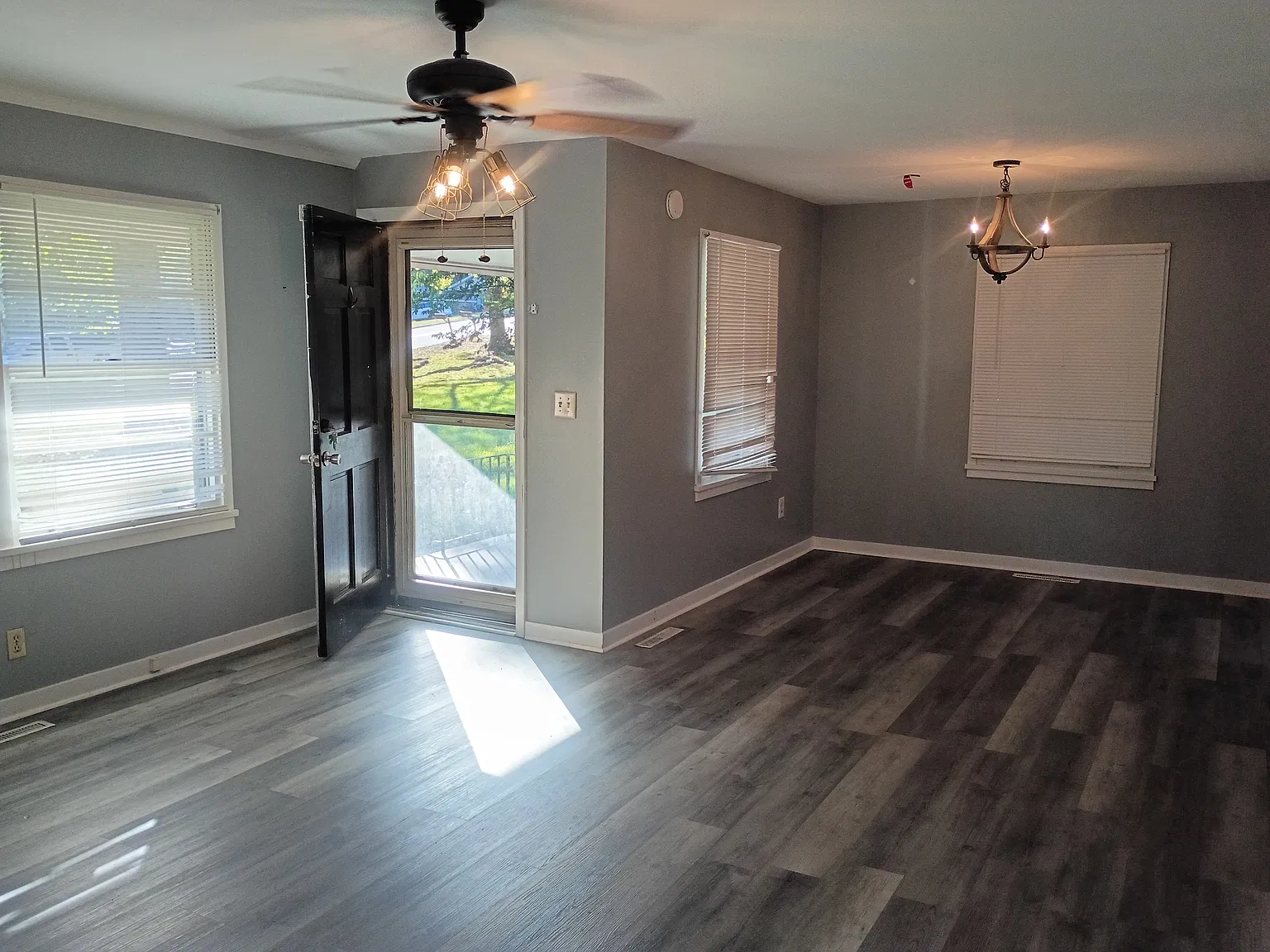 3 bed, 1200 sqft, $1,850 — Photo 3