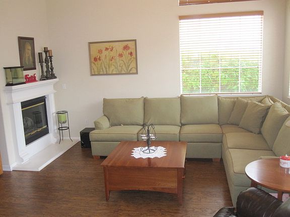 4th image of 64 Lasata Dr