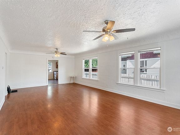 3rd image of 810 St John Street