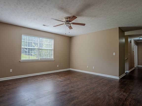 2nd image of 1433 Dustin Dr