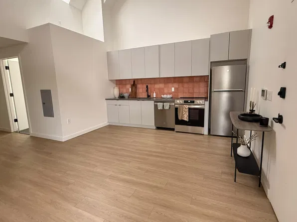 322 Pacific Ave #46E, Jersey City, NJ 07304