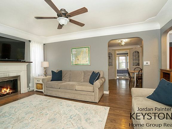 5th image of 2143 Houseman Ave NE