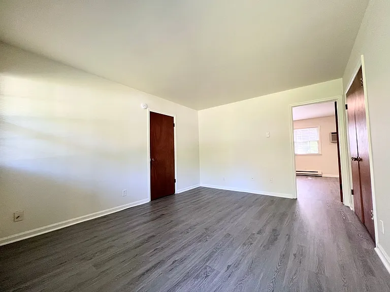 Lakewood Apartments — Photo 21