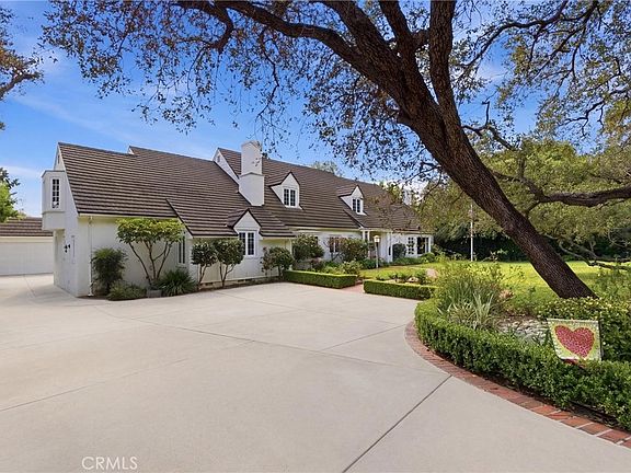 3rd image of 960 Hampton Rd