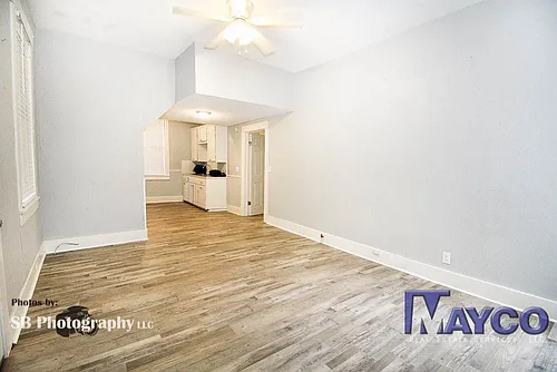 2413 Creswell Ave Photo 1