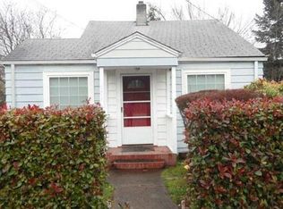 2416 SW 98th St, Seattle, WA 98106