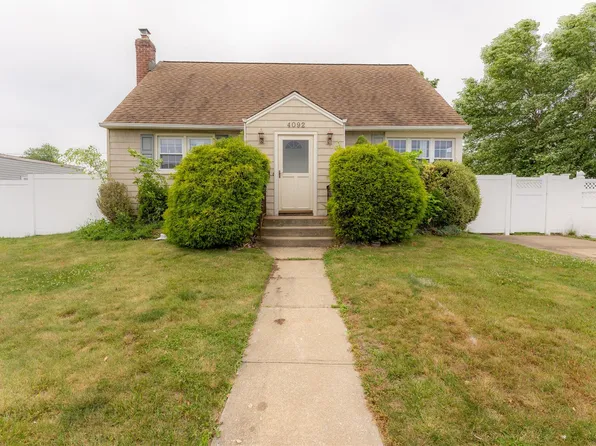 4092 Maywood Drive, Seaford, NY 11783