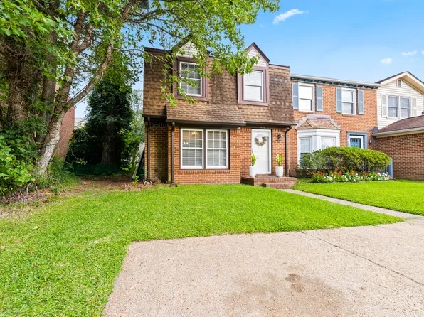476 Falling Ln, Virginia Beach, VA 23454