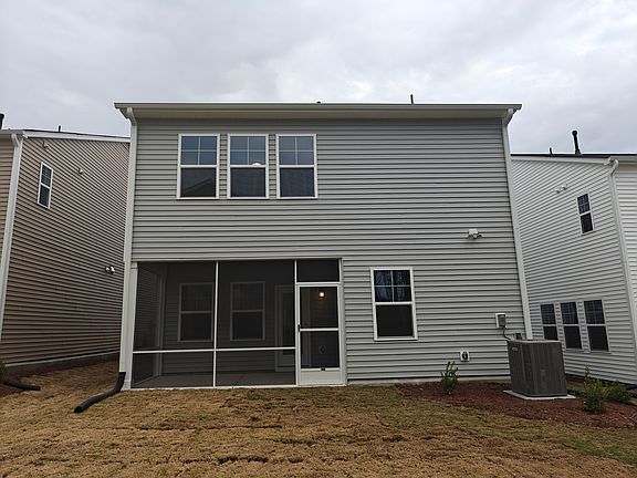 2nd image of 1302 Rosefinch Dr